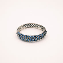 Carica l'immagine nel visualizzatore di Gallery, Bracciale rigido in argento con zaffiri, anni 60.- 1960s rigid silver bracelet with sapphires