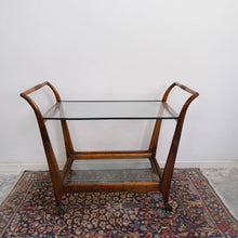 Carica l'immagine nel visualizzatore di Gallery, Carrello anni 40 in legno e vetro in vendita presso La Fiera di Sinigaglia-1940s cart in wood and glass for sale at La Fiera di Sinigaglia.