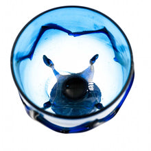 Carica l'immagine nel visualizzatore di Gallery, Coppa in vetro di Murano blu cobalto in vendita presso La Fiera di Sinigaglia. Particolare dall'alto.- Cobalt blue Murano glass cup, for sale at La Fiera di Sinigaglia.