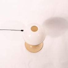 Carica l'immagine nel visualizzatore di Gallery, Lampada da tavolo Stilnovo, modello Jazz, degli anni '70, in vendita presso La Fiera di Sinigaglia. - 1970s Stilnovo table lamp, Jazz model, for ale at la Fiera di Sinigaglia.