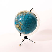 Carica l'immagine nel visualizzatore di Gallery, Mappamondo Vintage Anni 50 a Treppiede | La Fiera di Sinigaglia
