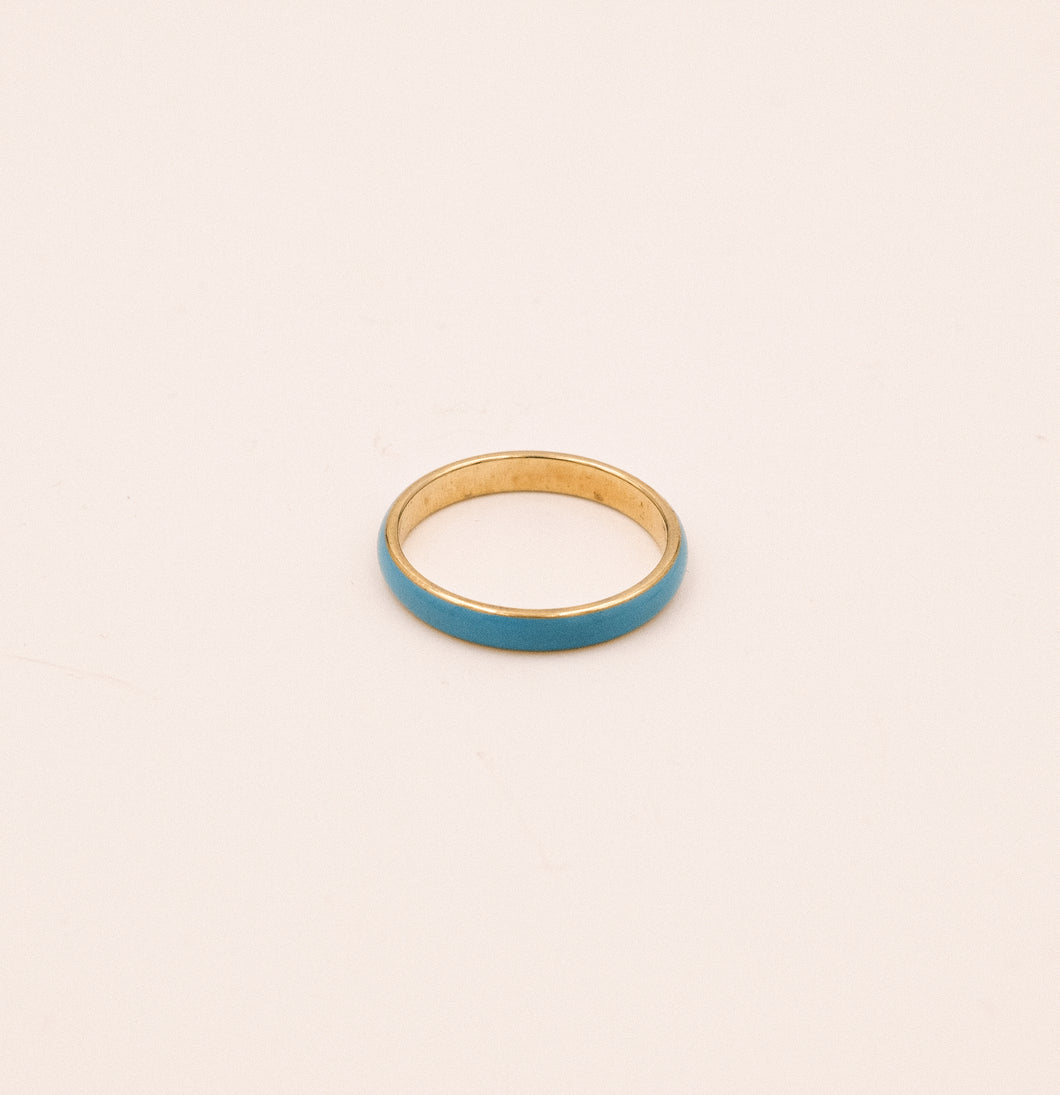 Fedina in smalto azzurro e argento dorato , anni '70, misura 15. - 1970's golden silver ring with blue enamel.